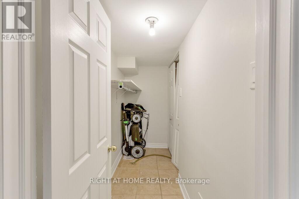 Lower - 1365 Lansdowne Avenue, Toronto, Ontario  M6H 3Z9 - Photo 6 - W12538168