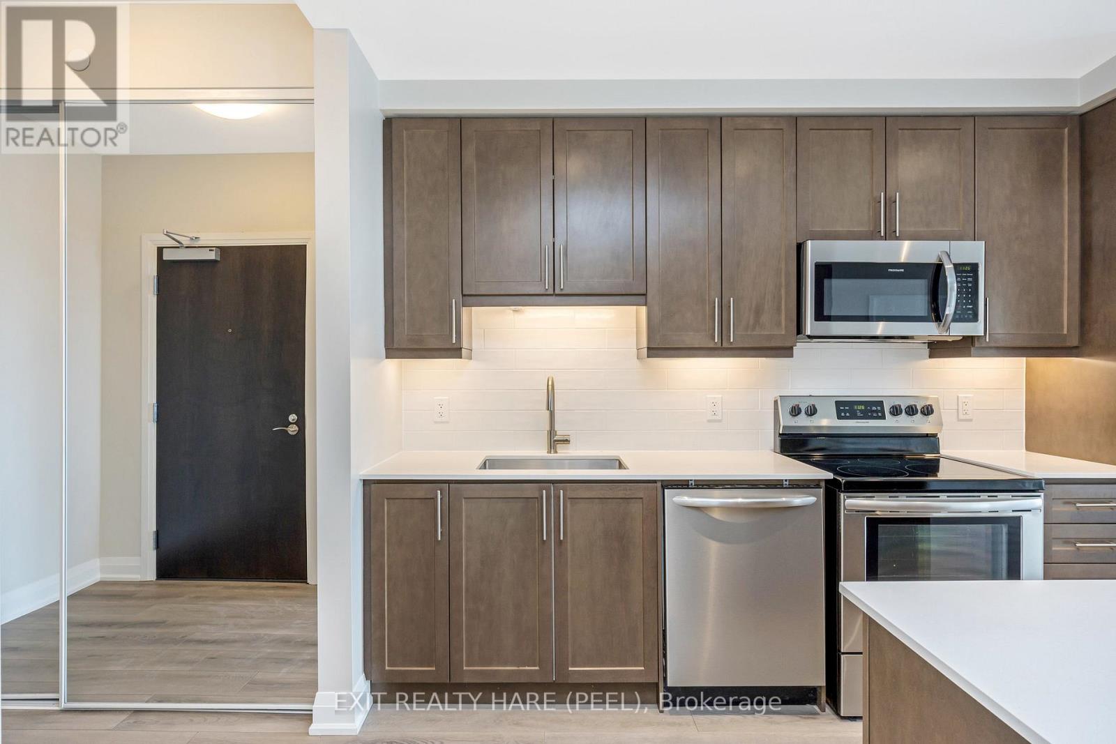 901 - 15 Lynch Street, Brampton, Ontario  L6W 0C7 - Photo 12 - W12538182