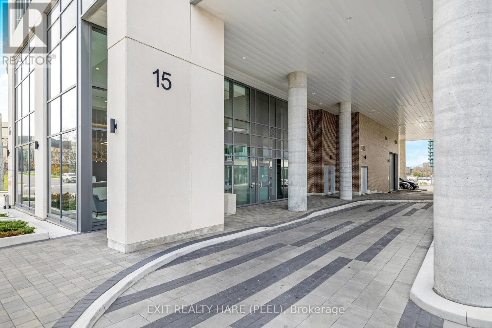 901 - 15 Lynch Street, Brampton, Ontario  L6W 0C7 - Photo 2 - W12538182