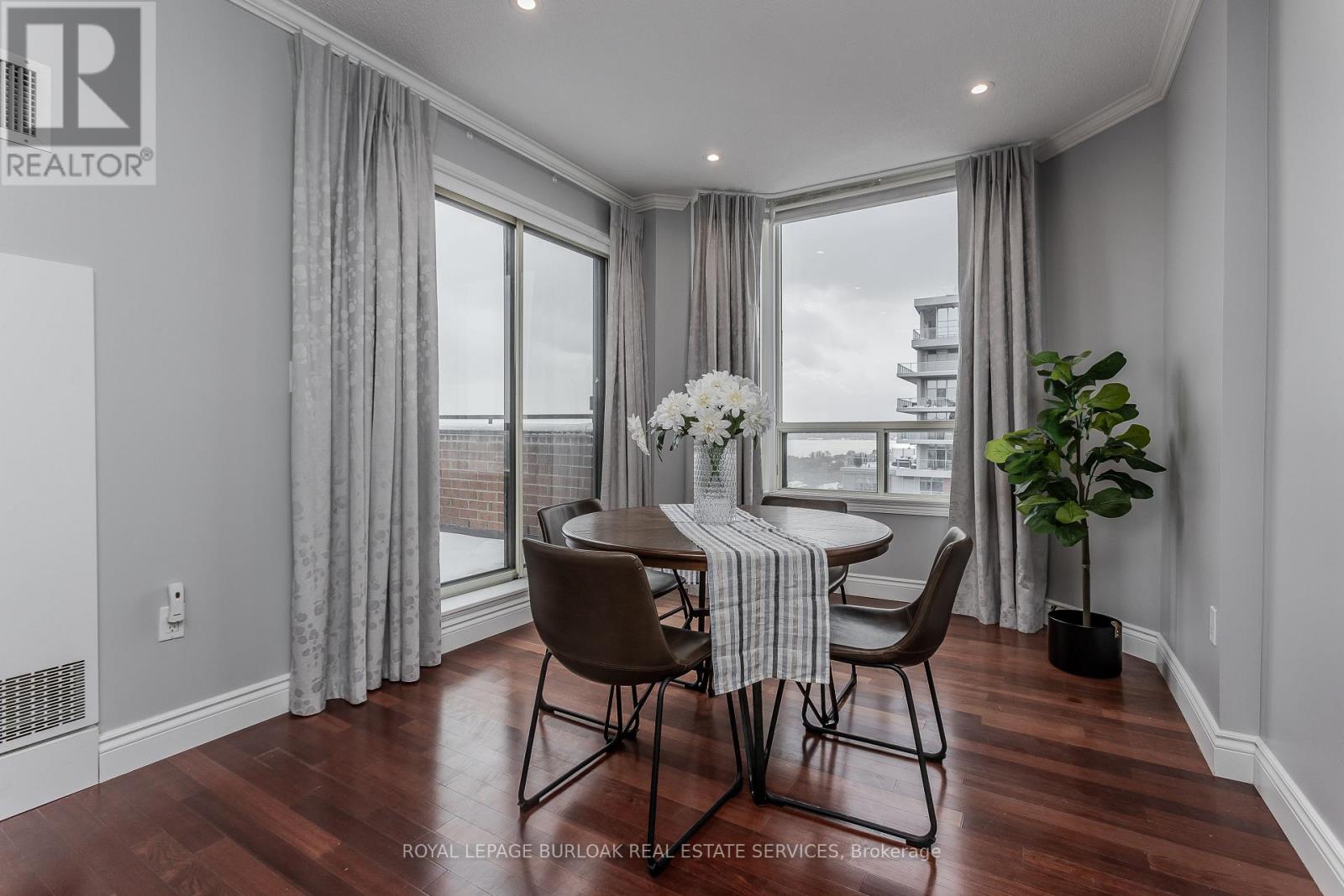 Ph2 - 1270 Maple Crossing Boulevard, Burlington, Ontario  L7S 2J3 - Photo 12 - W12538188