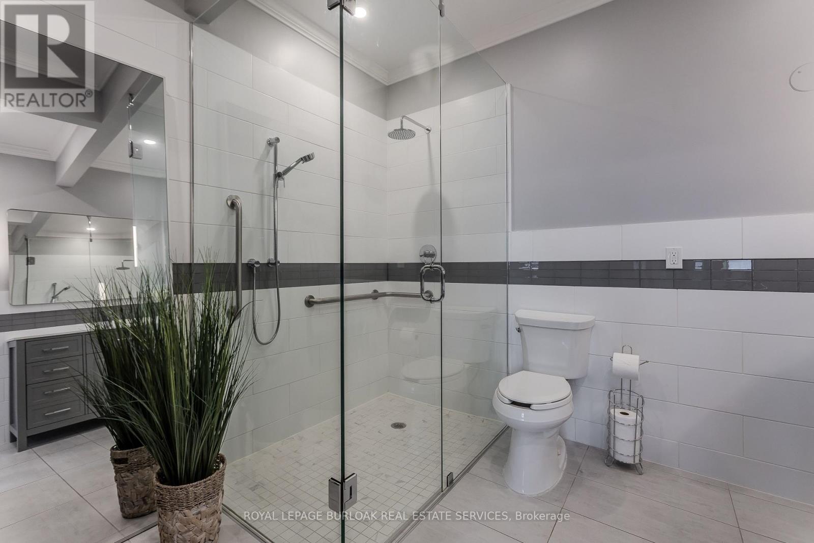 Ph2 - 1270 Maple Crossing Boulevard, Burlington, Ontario  L7S 2J3 - Photo 16 - W12538188