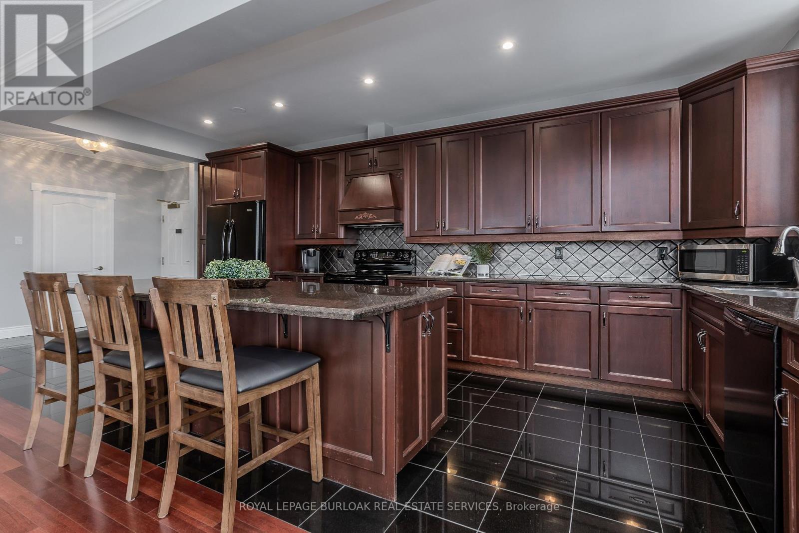 Ph2 - 1270 Maple Crossing Boulevard, Burlington, Ontario  L7S 2J3 - Photo 5 - W12538188