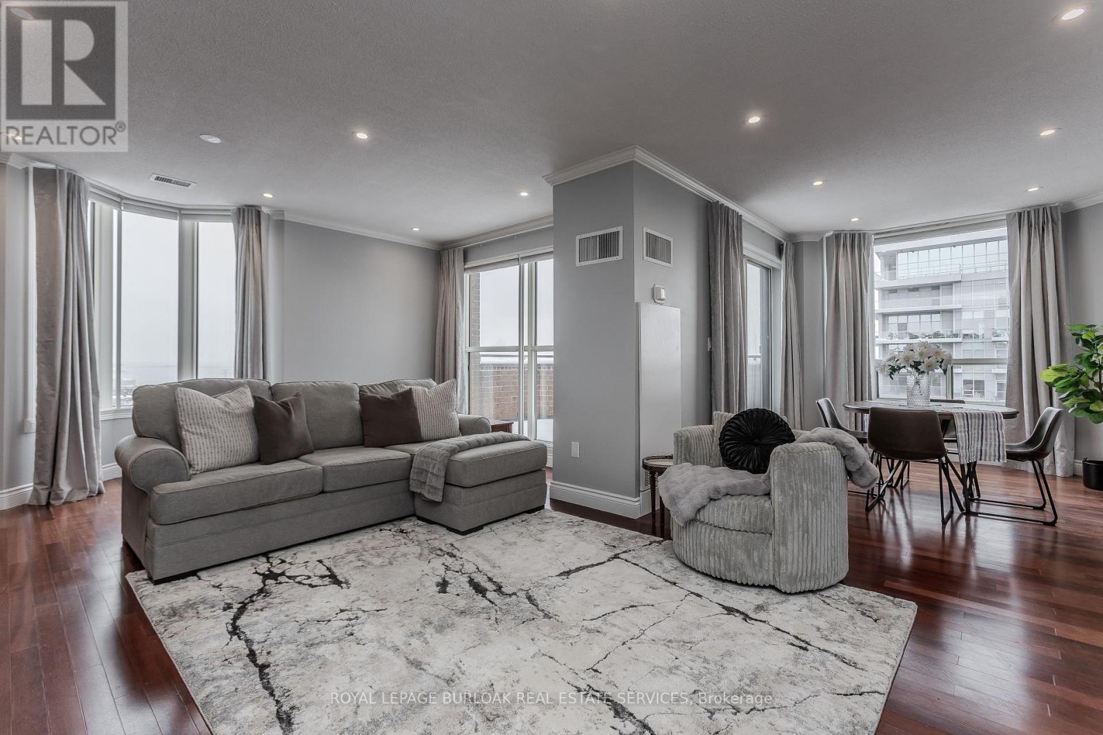 Ph2 - 1270 Maple Crossing Boulevard, Burlington, Ontario  L7S 2J3 - Photo 8 - W12538188