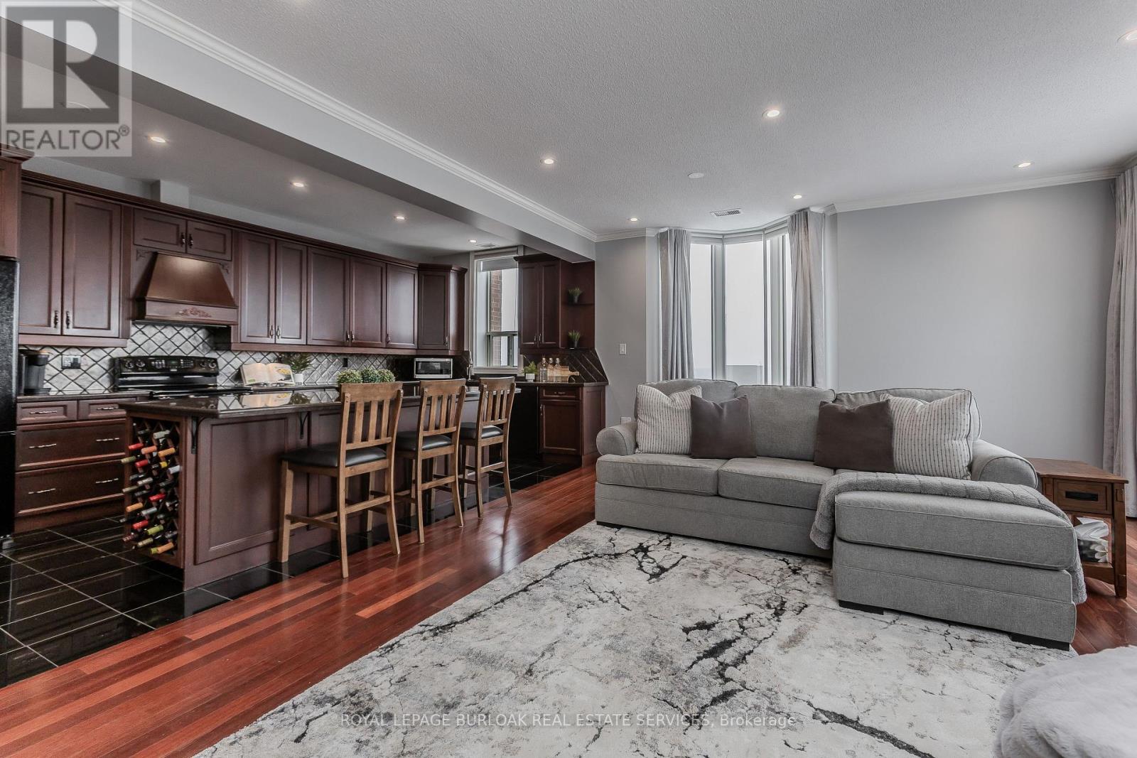 Ph2 - 1270 Maple Crossing Boulevard, Burlington, Ontario  L7S 2J3 - Photo 9 - W12538188