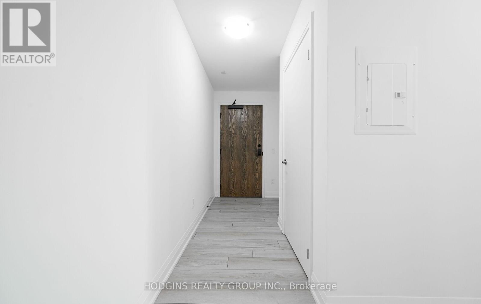 1013 - 1035 Southdown Road, Mississauga, Ontario  L5J 0A2 - Photo 4 - W12538192