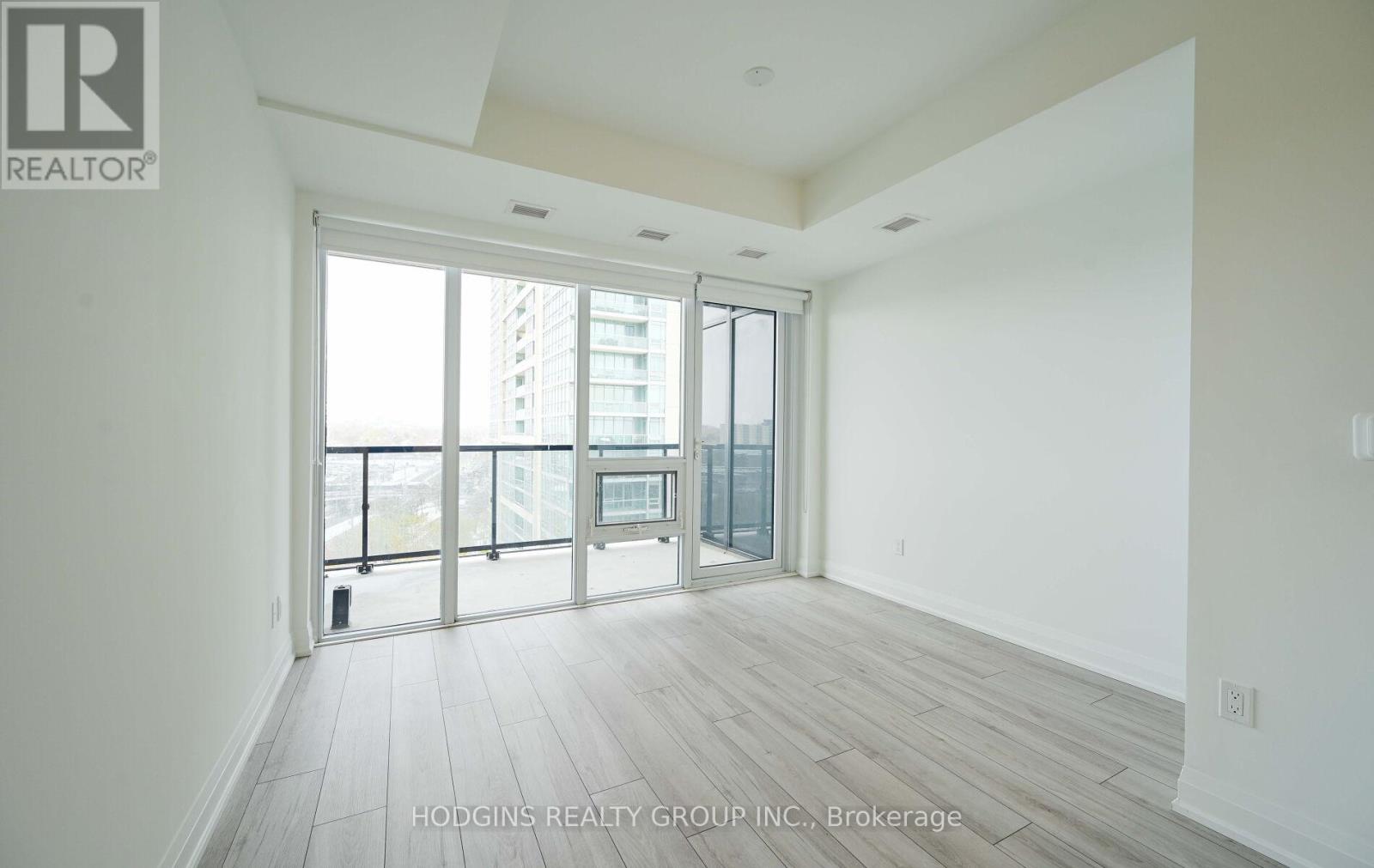 1013 - 1035 Southdown Road, Mississauga, Ontario  L5J 0A2 - Photo 6 - W12538192