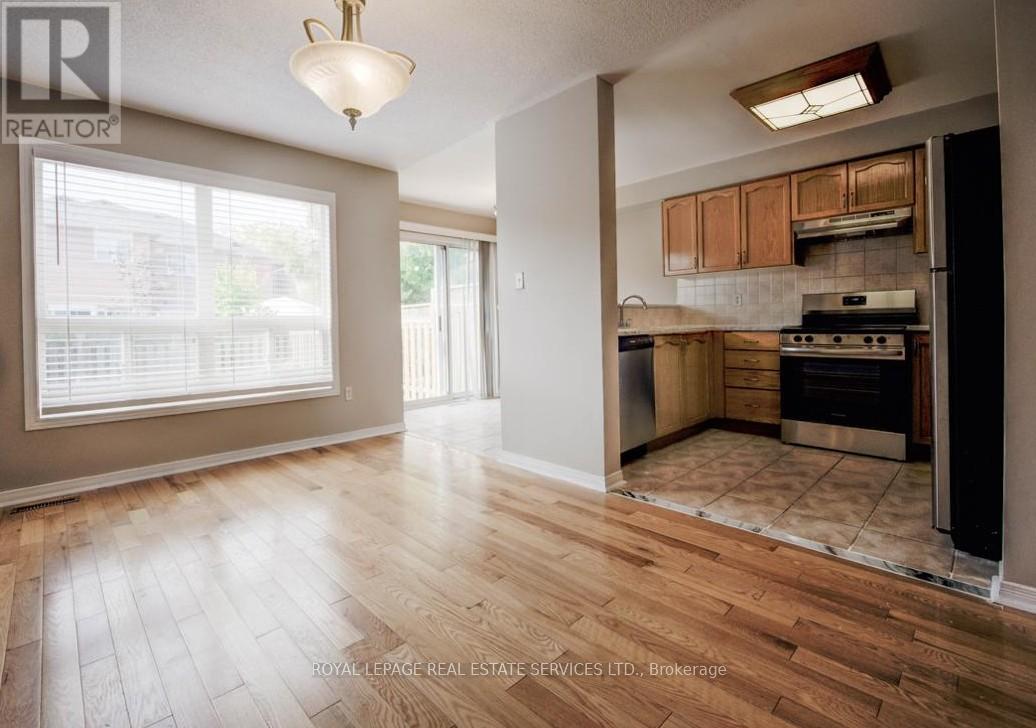 2431 Newcastle Crescent, Oakville, Ontario  L6M 4P9 - Photo 10 - W12538194