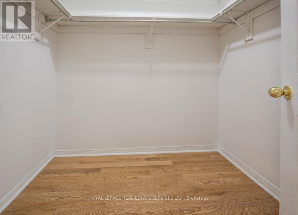 2431 Newcastle Crescent, Oakville, Ontario  L6M 4P9 - Photo 19 - W12538194