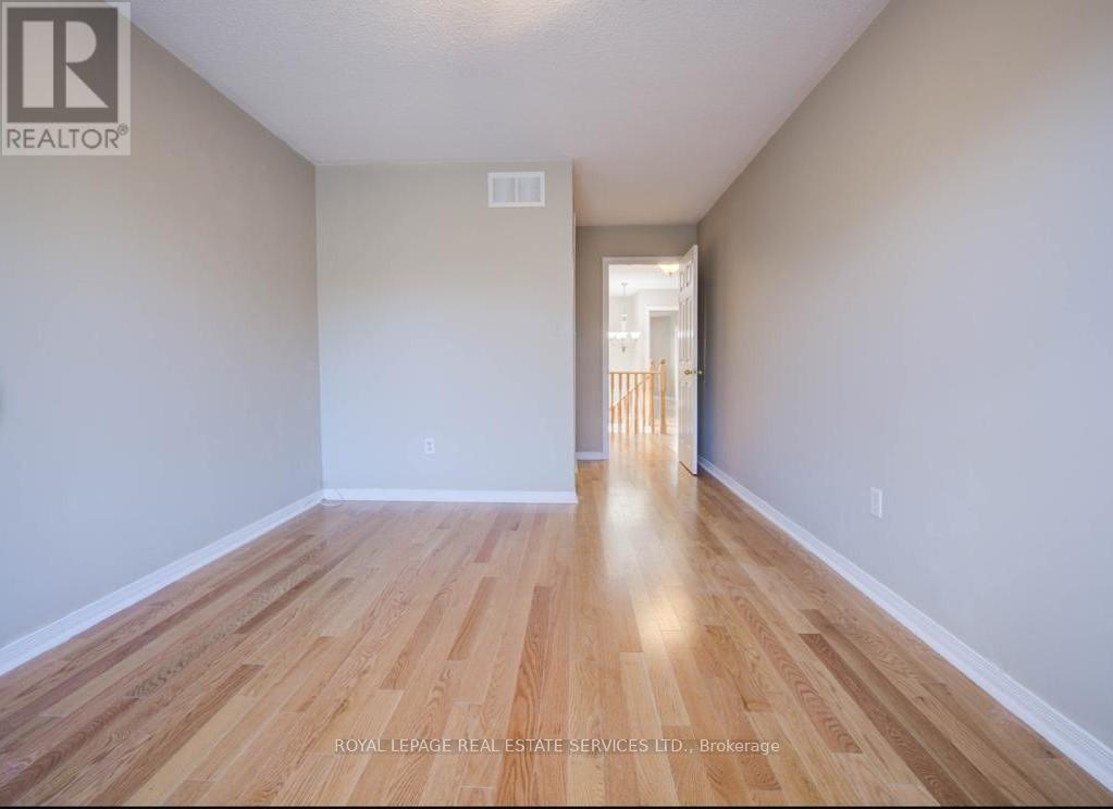 2431 Newcastle Crescent, Oakville, Ontario  L6M 4P9 - Photo 22 - W12538194