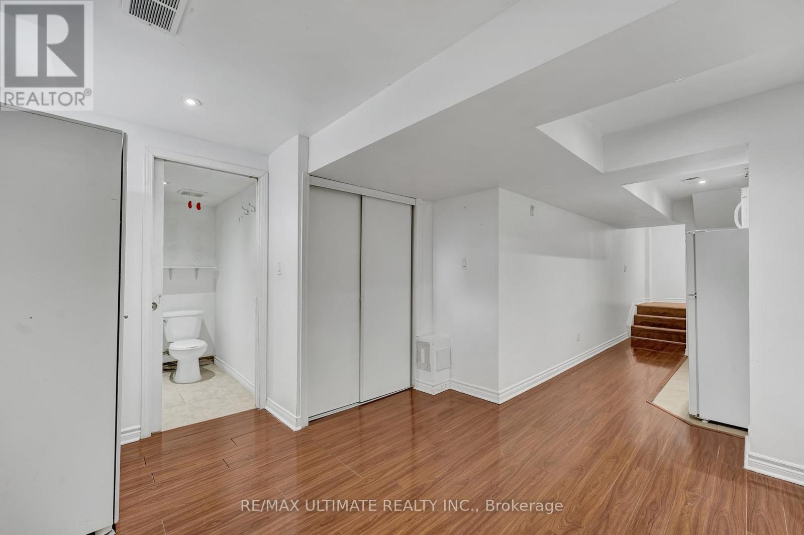 73 Bernard Avenue, Brampton, Ontario  L6Y 5S4 - Photo 9 - W12538218