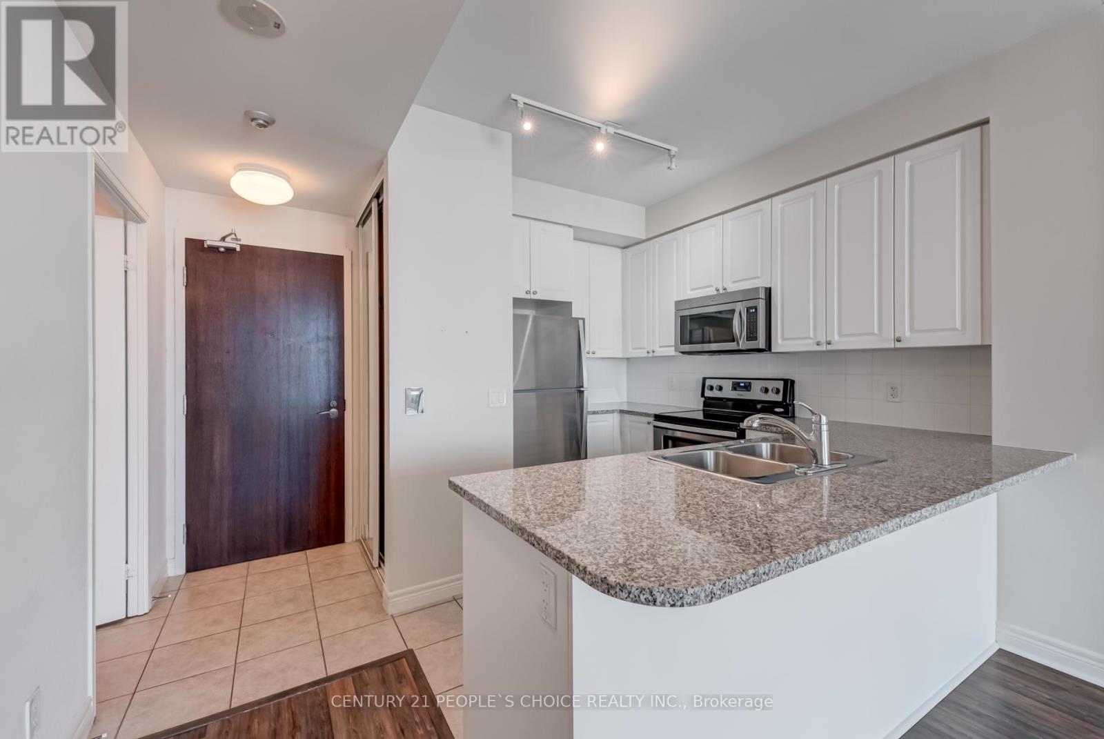 2118 - 339 Rathburn Road, Mississauga, Ontario  L5B 0K6 - Photo 12 - W12538226