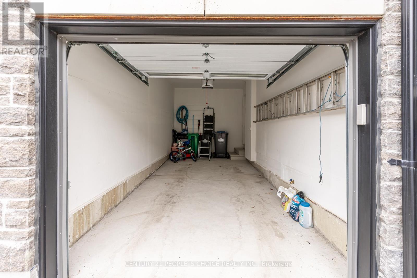 40 Purple Sage Drive, Brampton, Ontario  L6P 4N9 - Photo 3 - W12538234