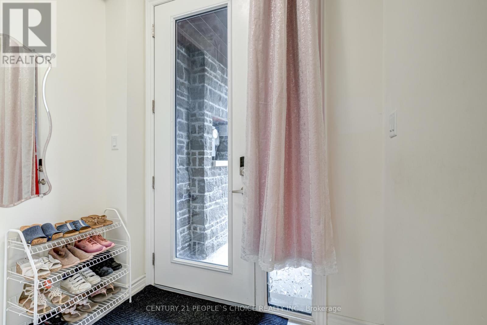 40 Purple Sage Drive, Brampton, Ontario  L6P 4N9 - Photo 7 - W12538234