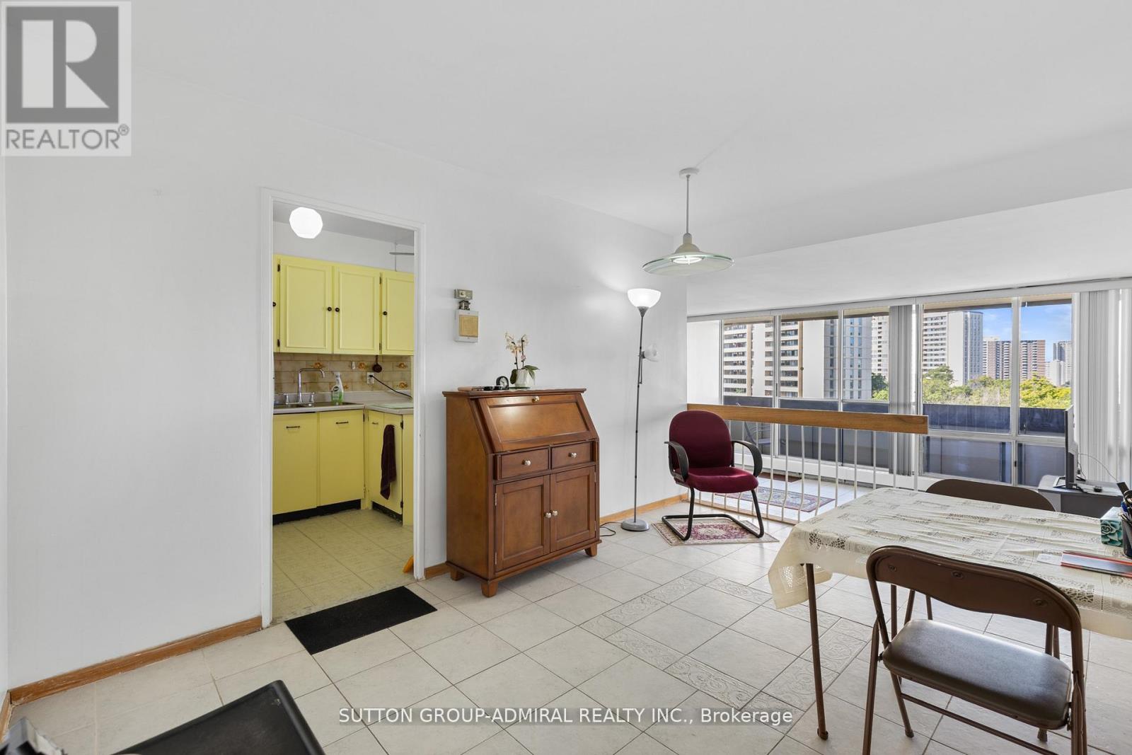 806 - 455 Sentinel Road, Toronto, Ontario  M3J 1V5 - Photo 5 - W12538236