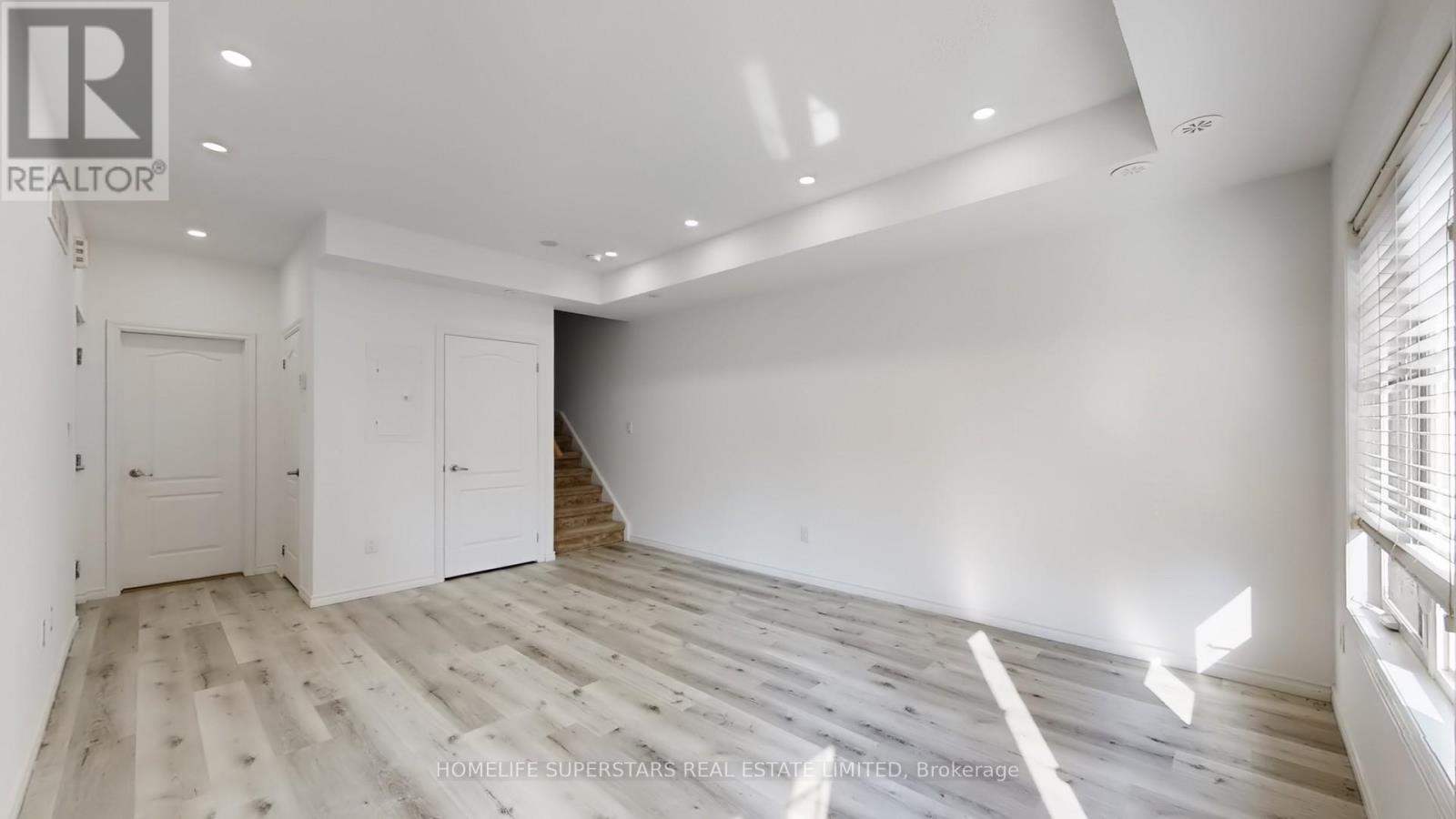 2420 Baronwood Drive, Oakville, Ontario  L6M 0J7 - Photo 10 - W12538262