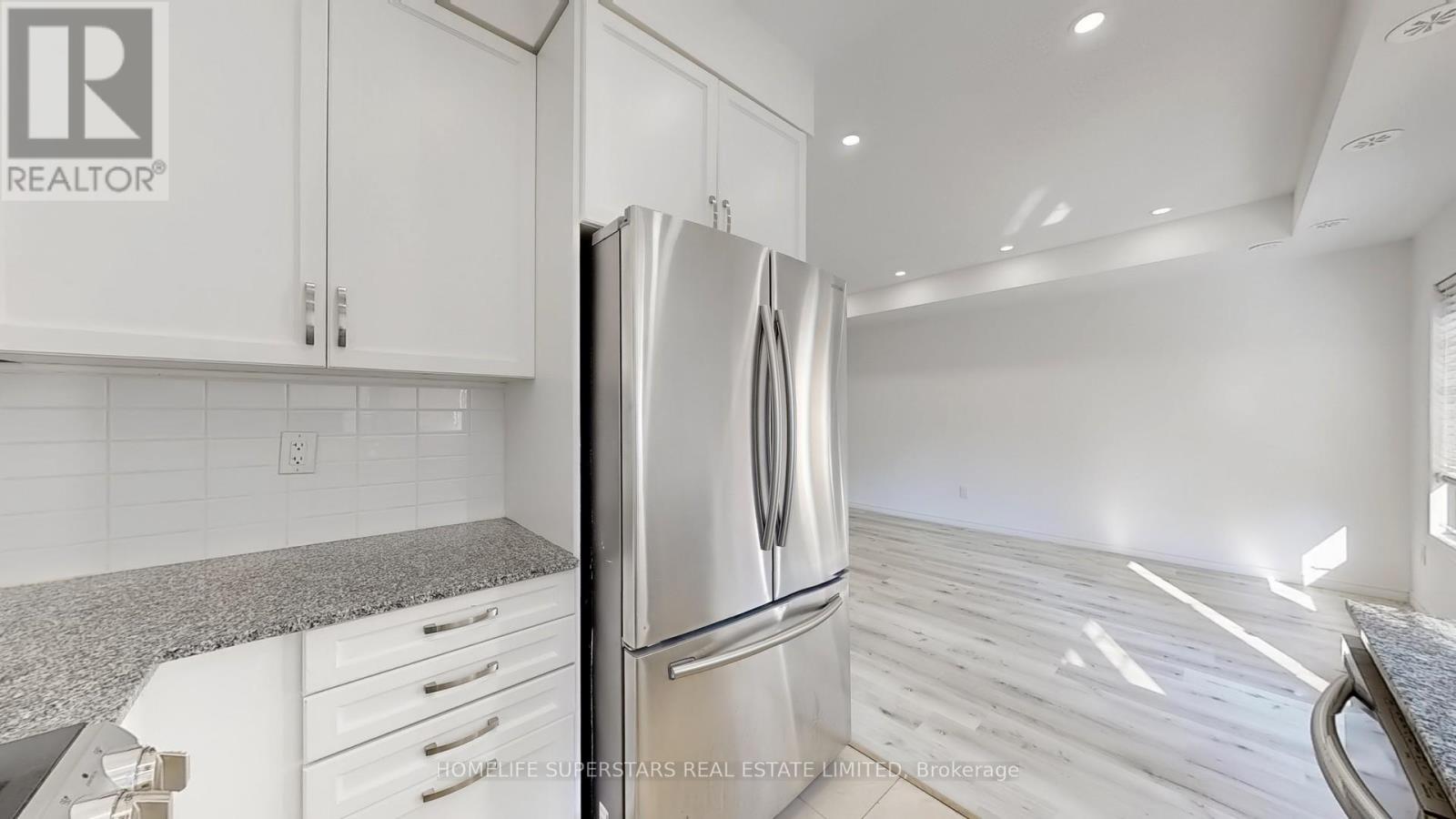 2420 Baronwood Drive, Oakville, Ontario  L6M 0J7 - Photo 14 - W12538262