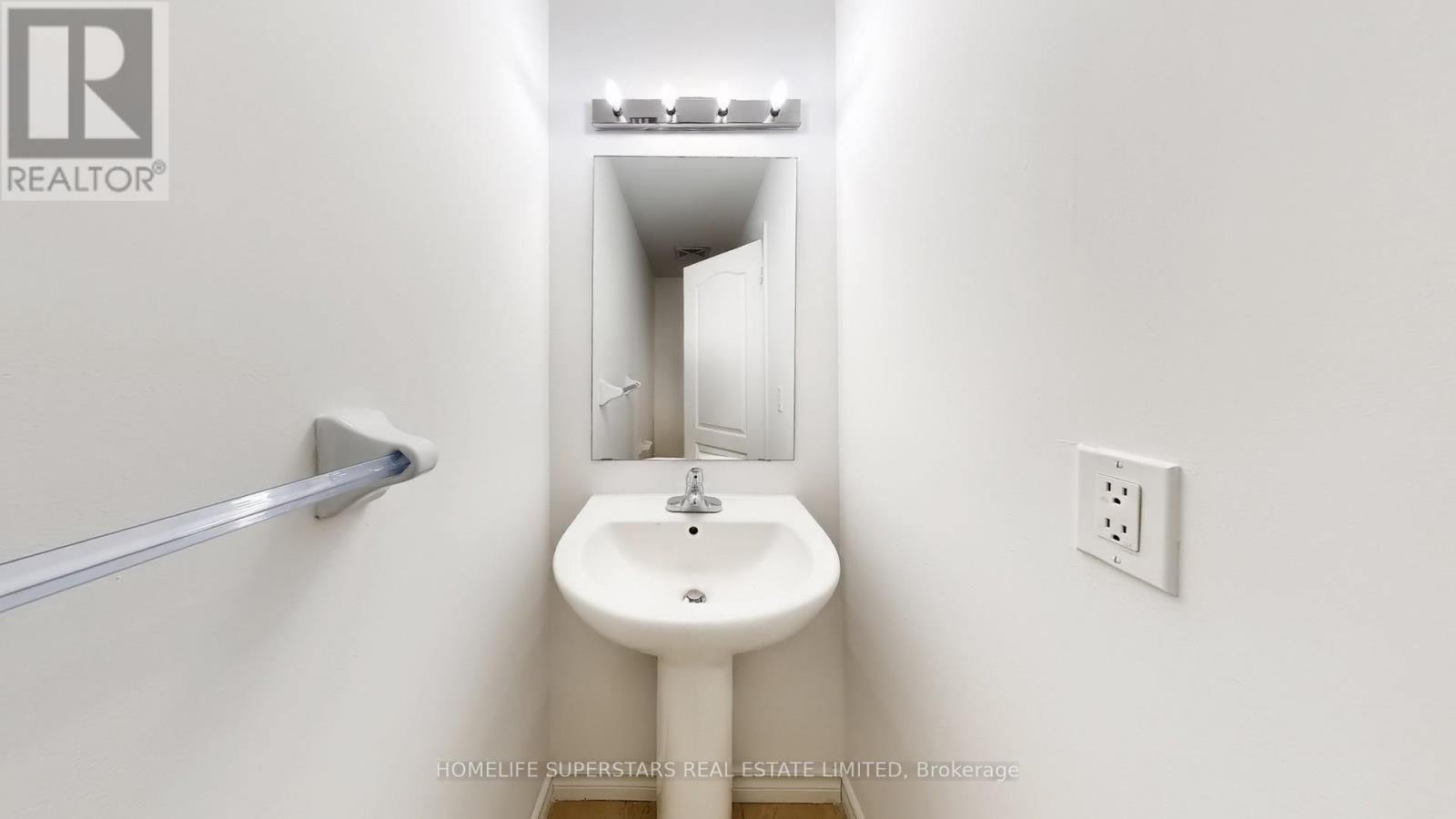 2420 Baronwood Drive, Oakville, Ontario  L6M 0J7 - Photo 16 - W12538262