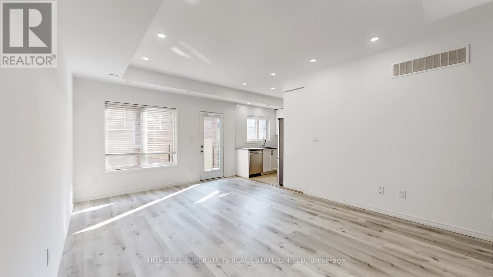 2420 Baronwood Drive, Oakville, Ontario  L6M 0J7 - Photo 7 - W12538262