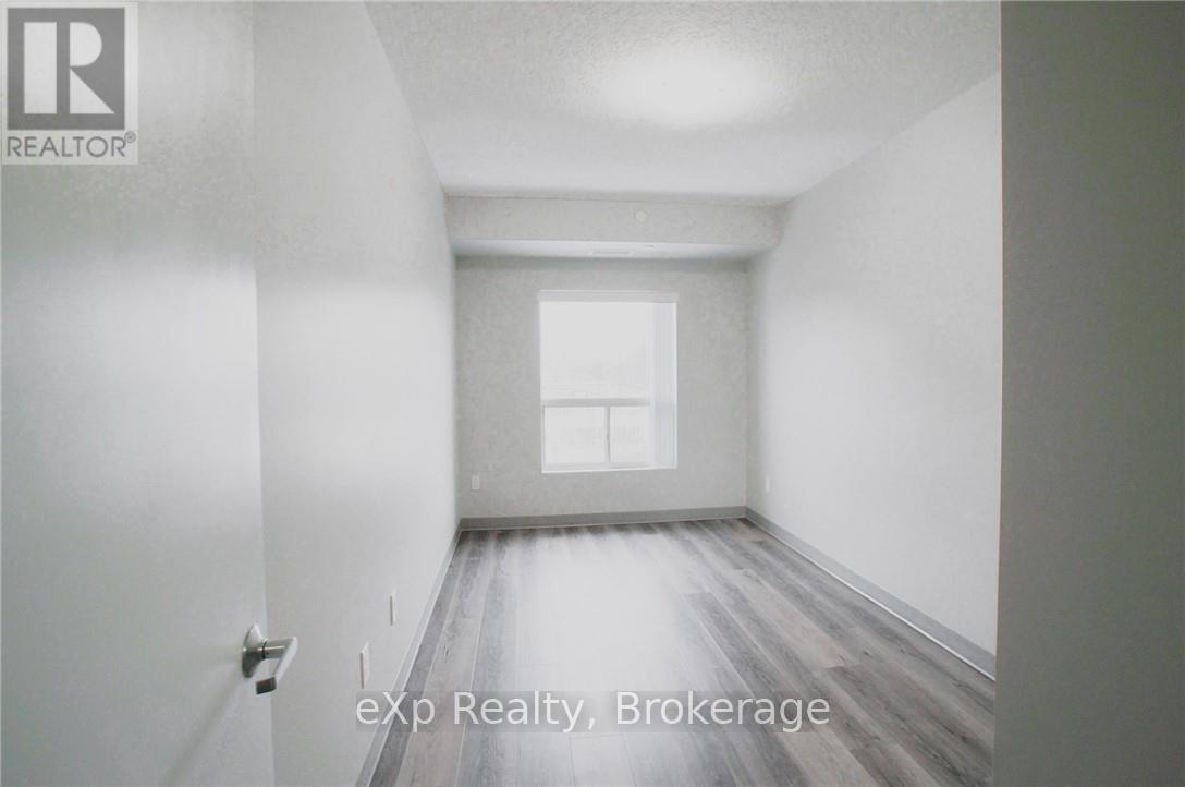 208 - 239 Auburn Drive, Waterloo, Ontario  N2K 0B7 - Photo 6 - X12538286