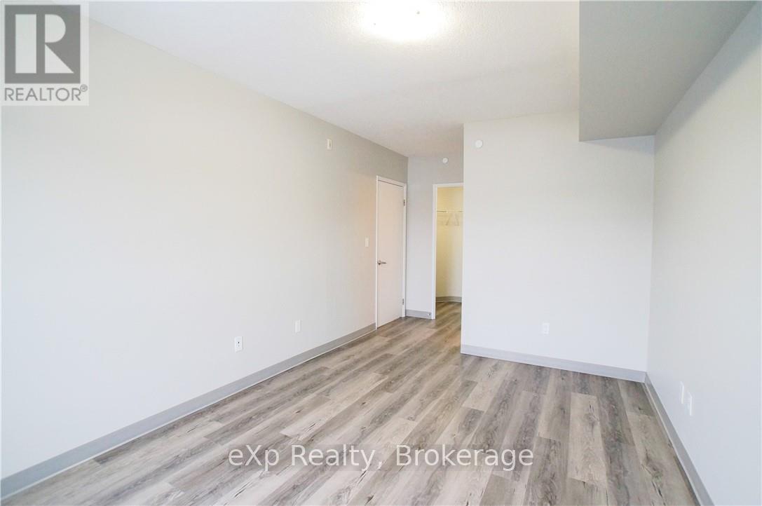 208 - 239 Auburn Drive, Waterloo, Ontario  N2K 0B7 - Photo 7 - X12538286