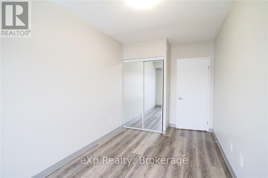 208 - 239 Auburn Drive, Waterloo, Ontario  N2K 0B7 - Photo 9 - X12538286
