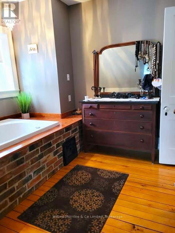 318840 Grey Rd 1, Georgian Bluffs, Ontario  N4K 5N4 - Photo 25 - X12538408