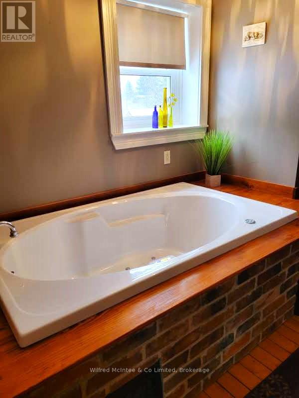 318840 Grey Rd 1, Georgian Bluffs, Ontario  N4K 5N4 - Photo 26 - X12538408