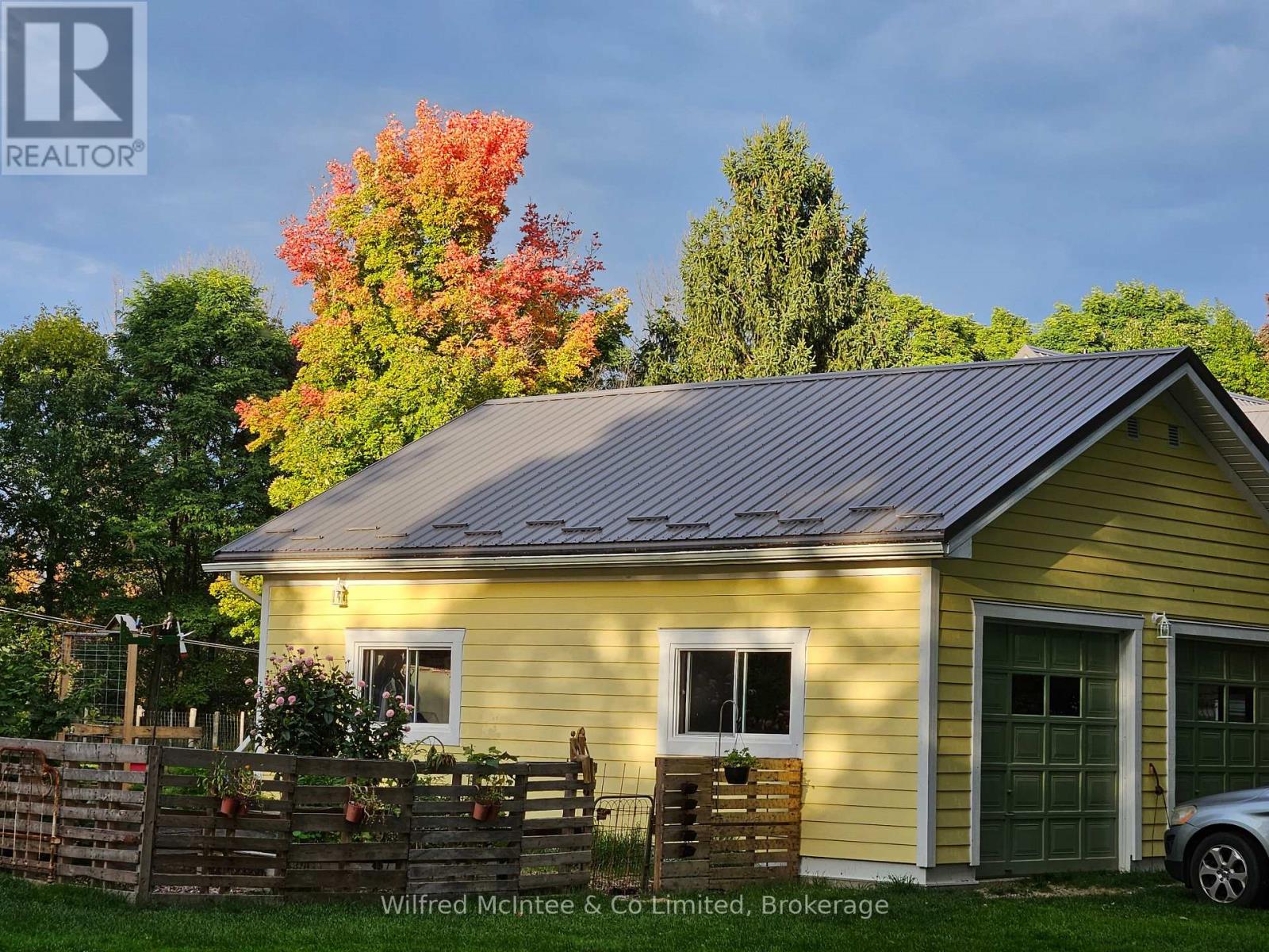 318840 Grey Rd 1, Georgian Bluffs, Ontario  N4K 5N4 - Photo 8 - X12538408