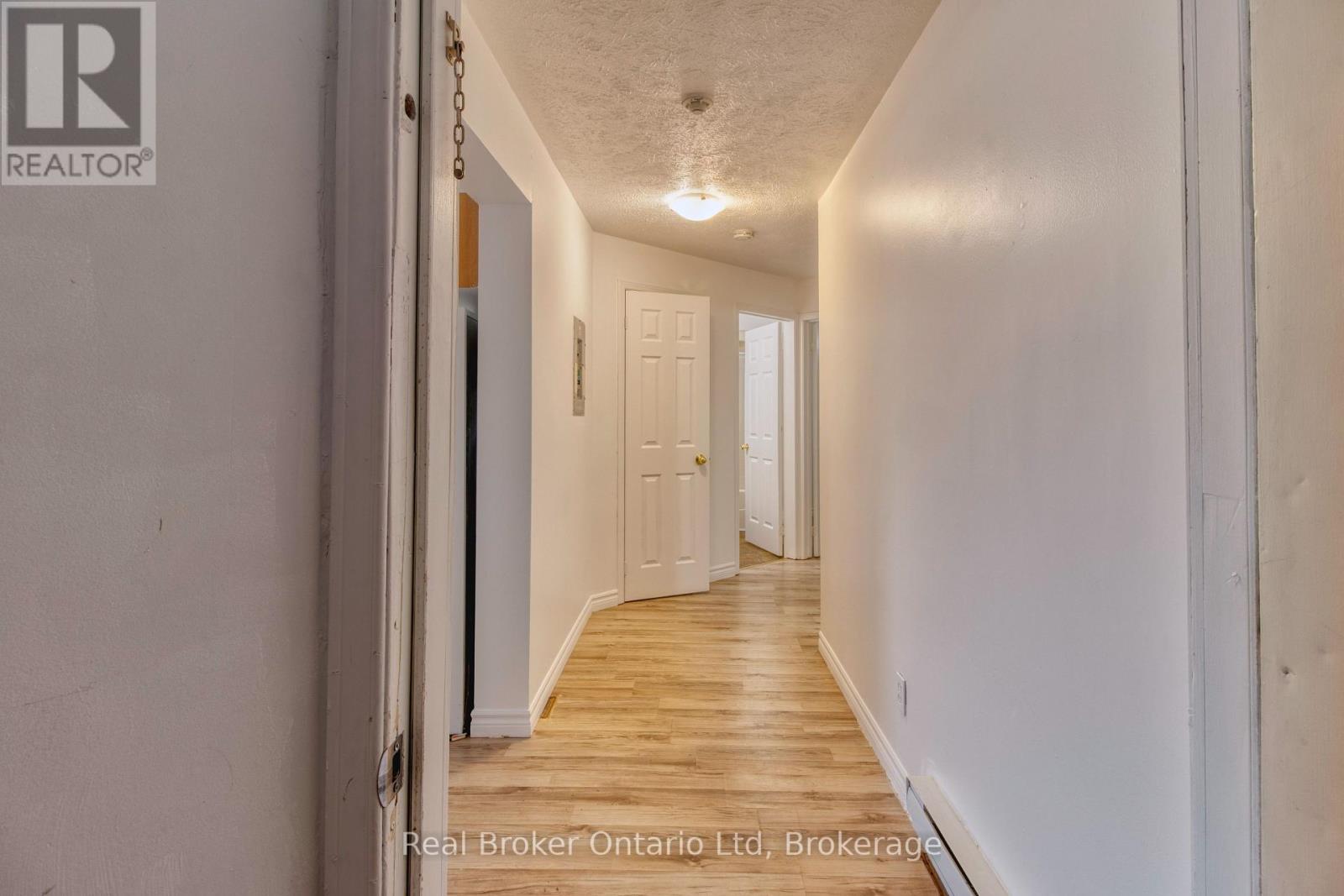 7 - 675 6th Street E, Owen Sound, Ontario  N4K 1G5 - Photo 4 - X12538516