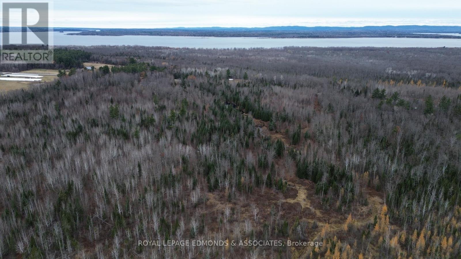 710 Westmeath Road, Whitewater Region, Ontario K8A 6W2 - Photo 11 - X12538522