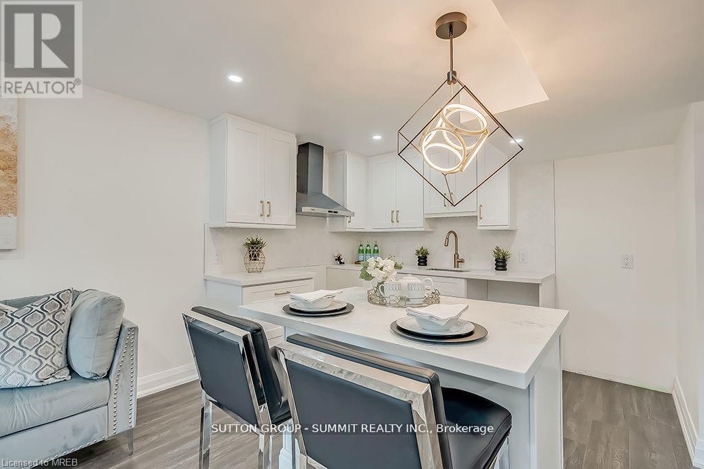 Main - 16 Upper Canada Drive, Kitchener, Ontario  N2P 1E5 - Photo 11 - X12538144