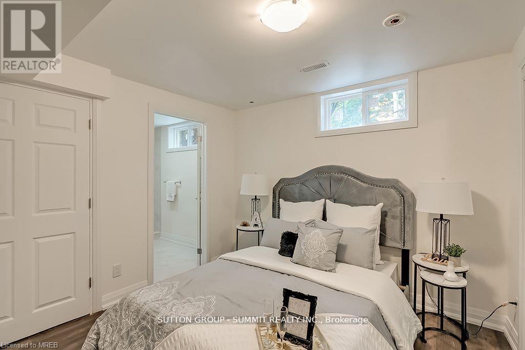 Main - 16 Upper Canada Drive, Kitchener, Ontario  N2P 1E5 - Photo 19 - X12538144