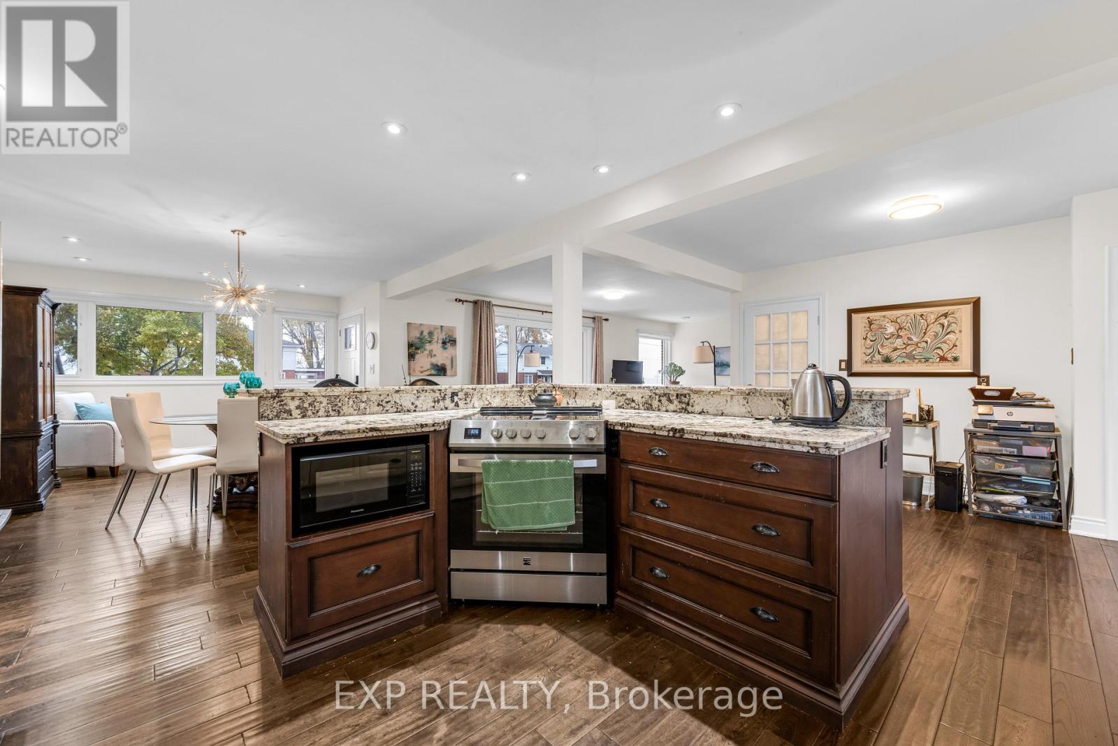 21 Lakeside Drive, Grimsby, Ontario  L3M 2K9 - Photo 14 - X12538222