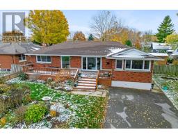 21 LAKESIDE DRIVE, Grimsby, Ontario