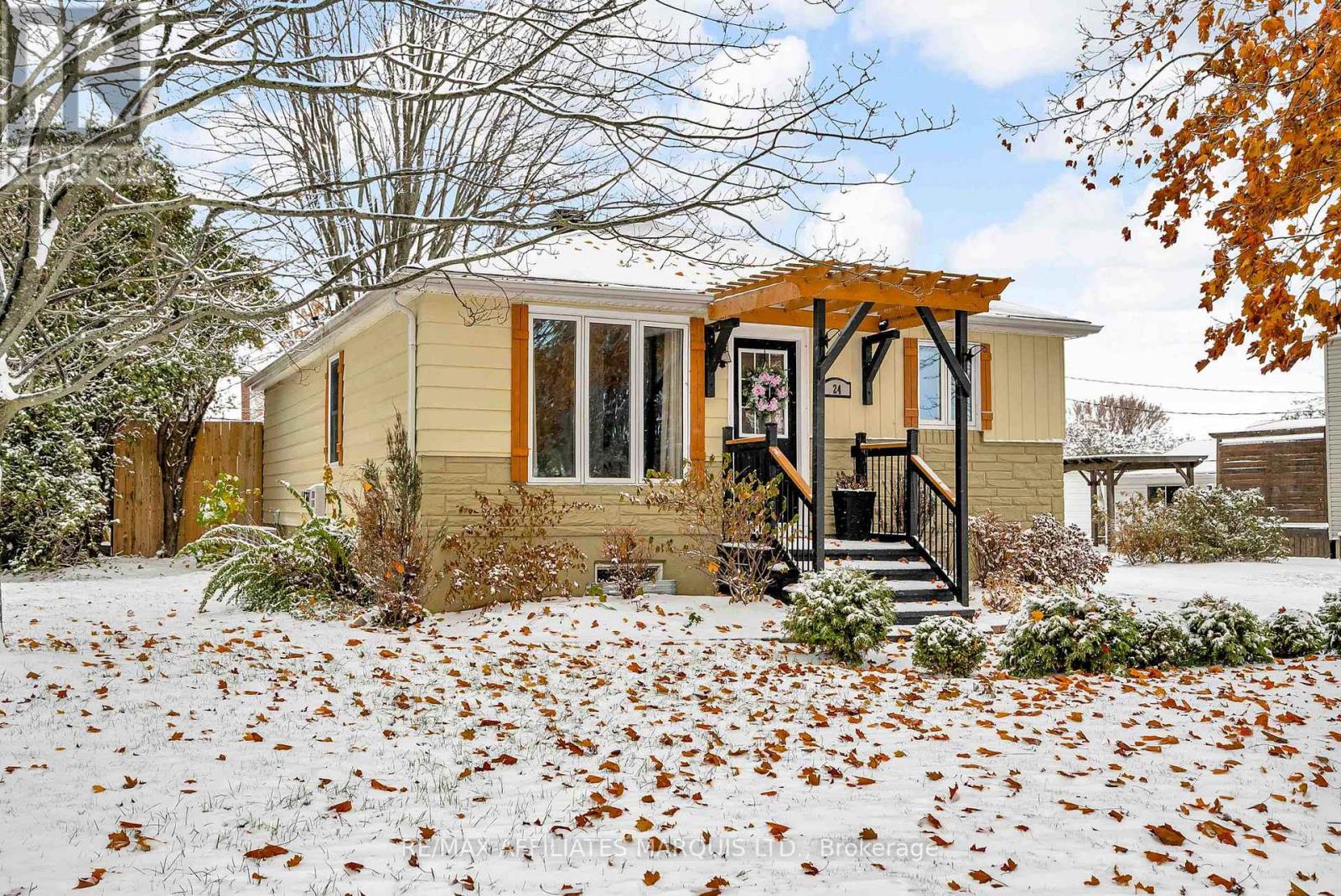 24 Bethune Avenue, South Stormont, Ontario  K0C 1P0 - Photo 3 - X12538422