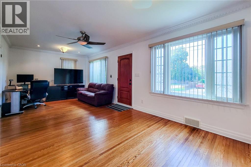 38 Haig Street, St. Catharines, Ontario  L2R 2K8 - Photo 11 - 40787864