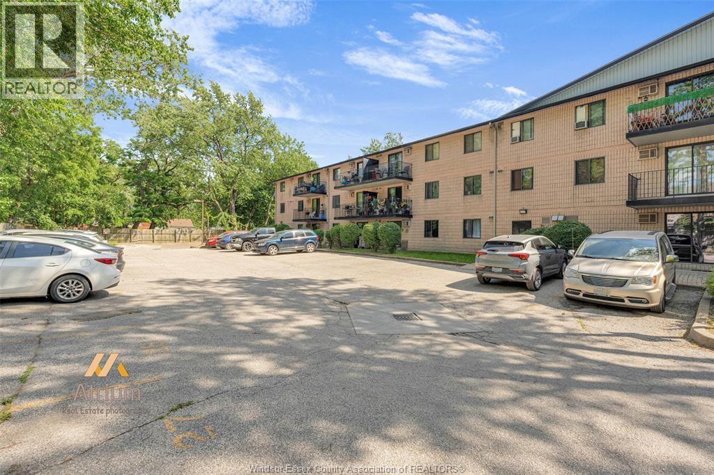 3355 Sandwich Street Unit# 102, Windsor, Ontario  N9C 1B2 - Photo 5 - 25028641