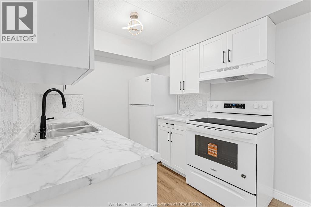 3355 Sandwich Street Unit# 102, Windsor, Ontario  N9C 1B2 - Photo 16 - 25028641