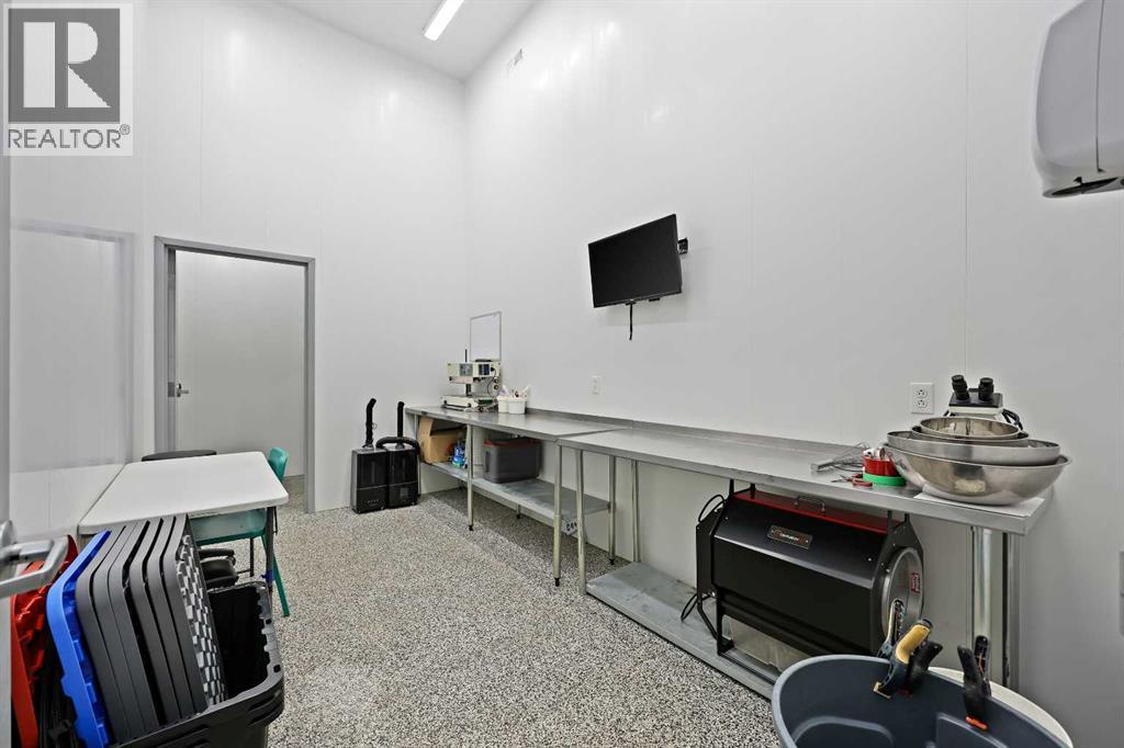 25113 Twp Rd 272, Rural Rocky View County, Alberta  T4B 2A3 - Photo 36 - A2264162