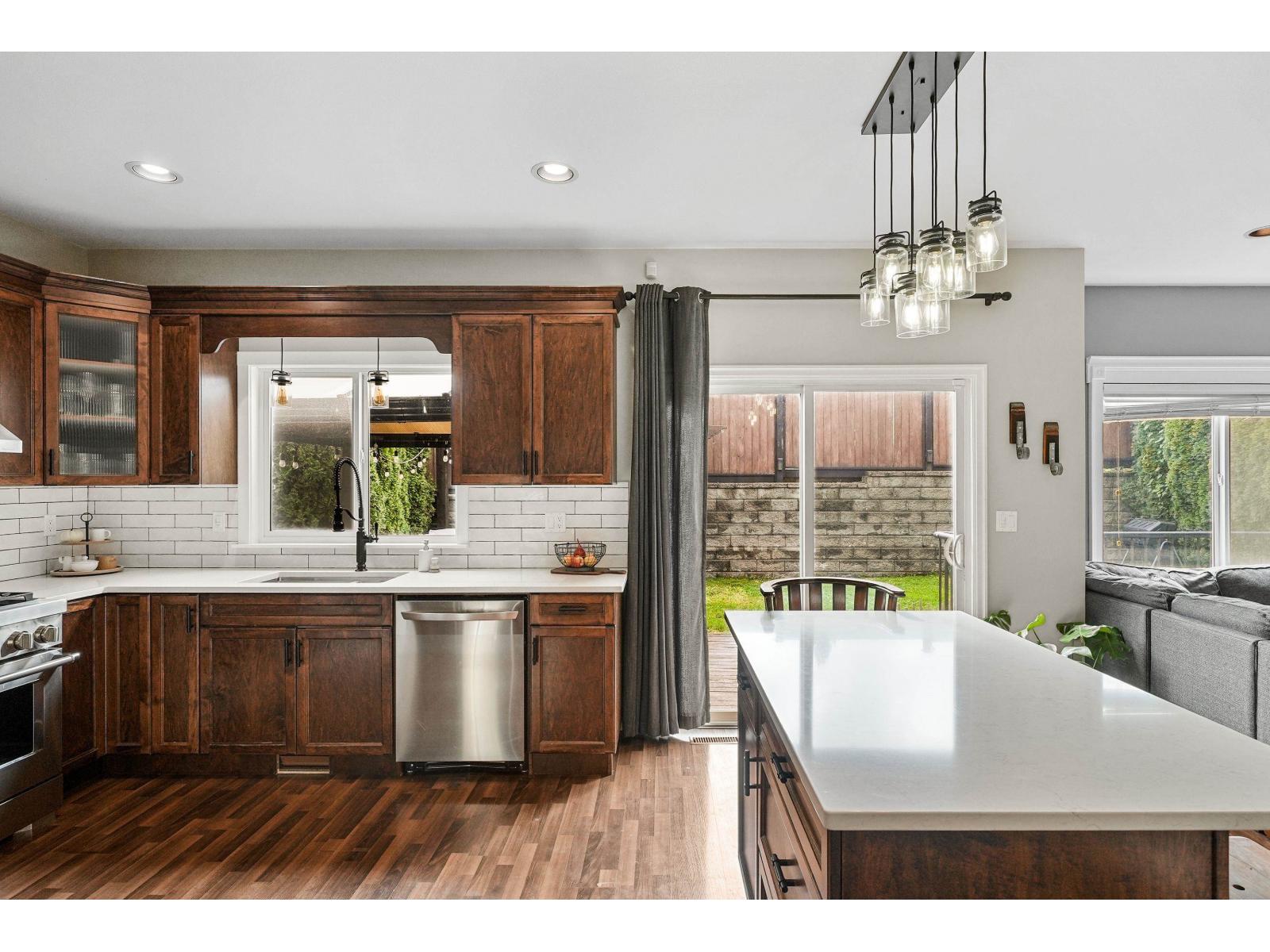 16622 59a Avenue, Surrey, British Columbia  V3S 4N9 - Photo 6 - R3066706