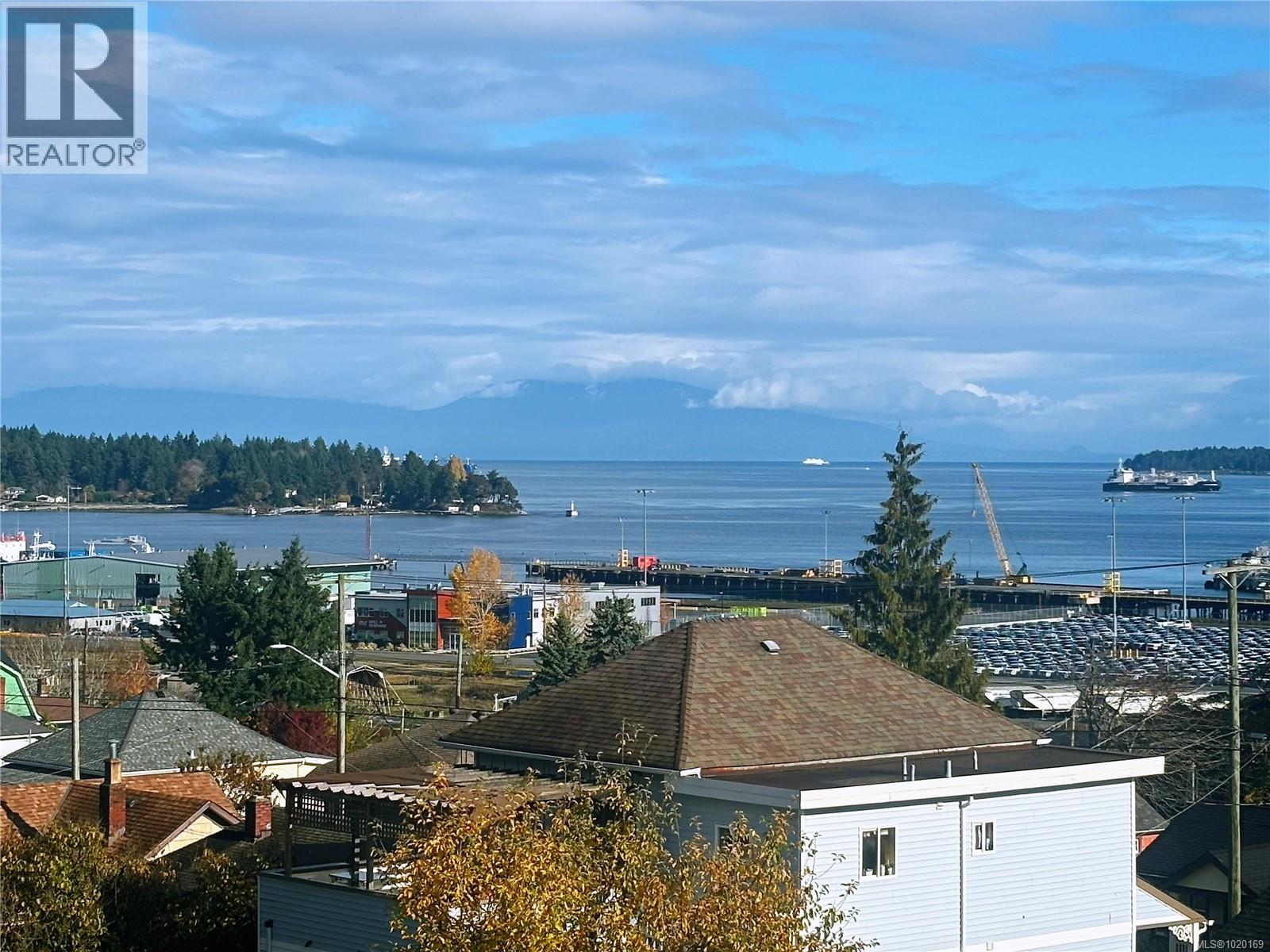 306 147 Haliburton St, Nanaimo, British Columbia  V9R 4V9 - Photo 2 - 1020169