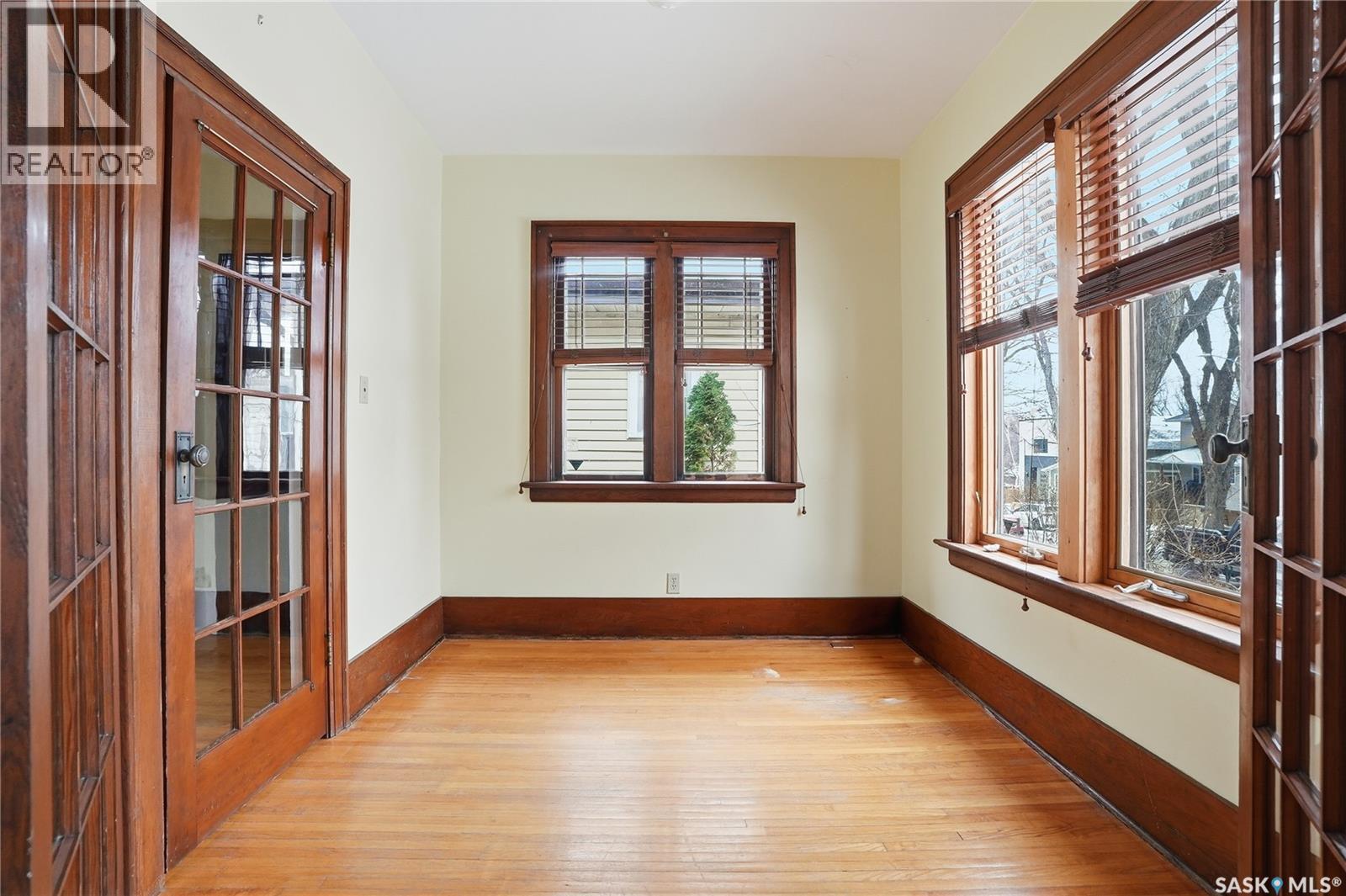 Property at 414 26th STREET W image 5