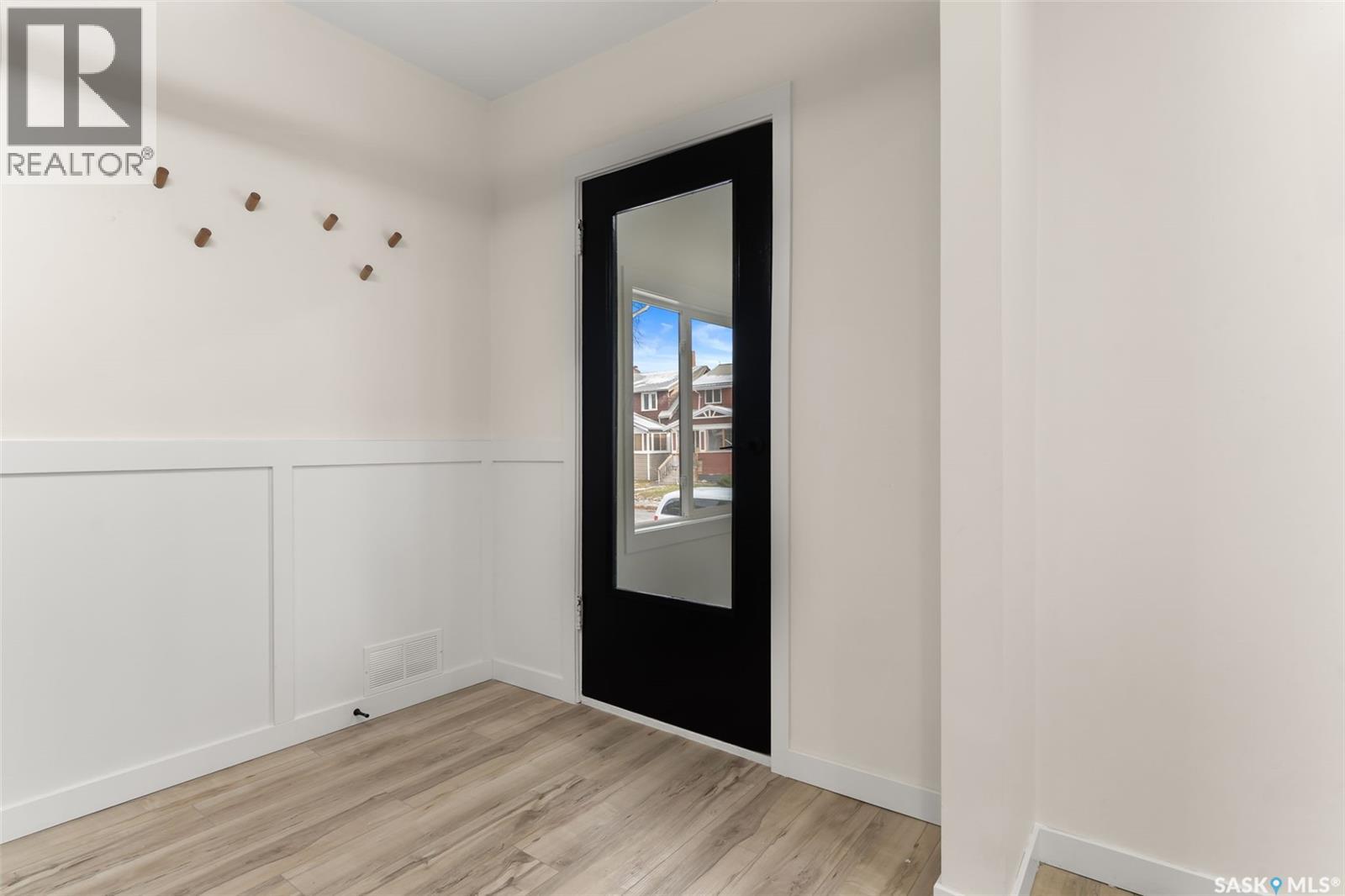 2340 Toronto Street, Regina, Saskatchewan  S4P 1N6 - Photo 6 - SK023922