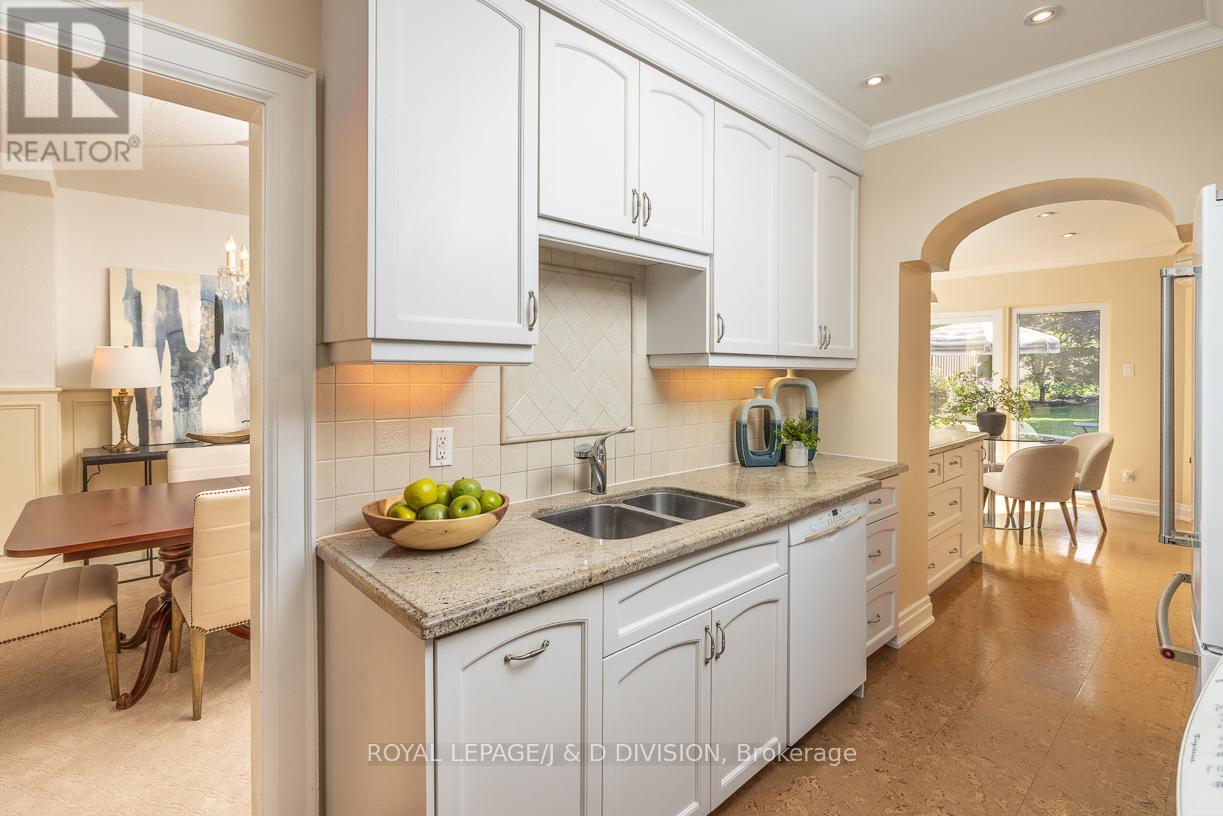 193 Glenview Avenue, Toronto, Ontario  M4R 1R4 - Photo 19 - C12538302