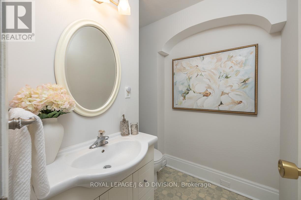 193 Glenview Avenue, Toronto, Ontario  M4R 1R4 - Photo 26 - C12538302