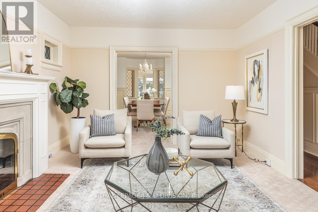 193 Glenview Avenue, Toronto, Ontario  M4R 1R4 - Photo 5 - C12538302