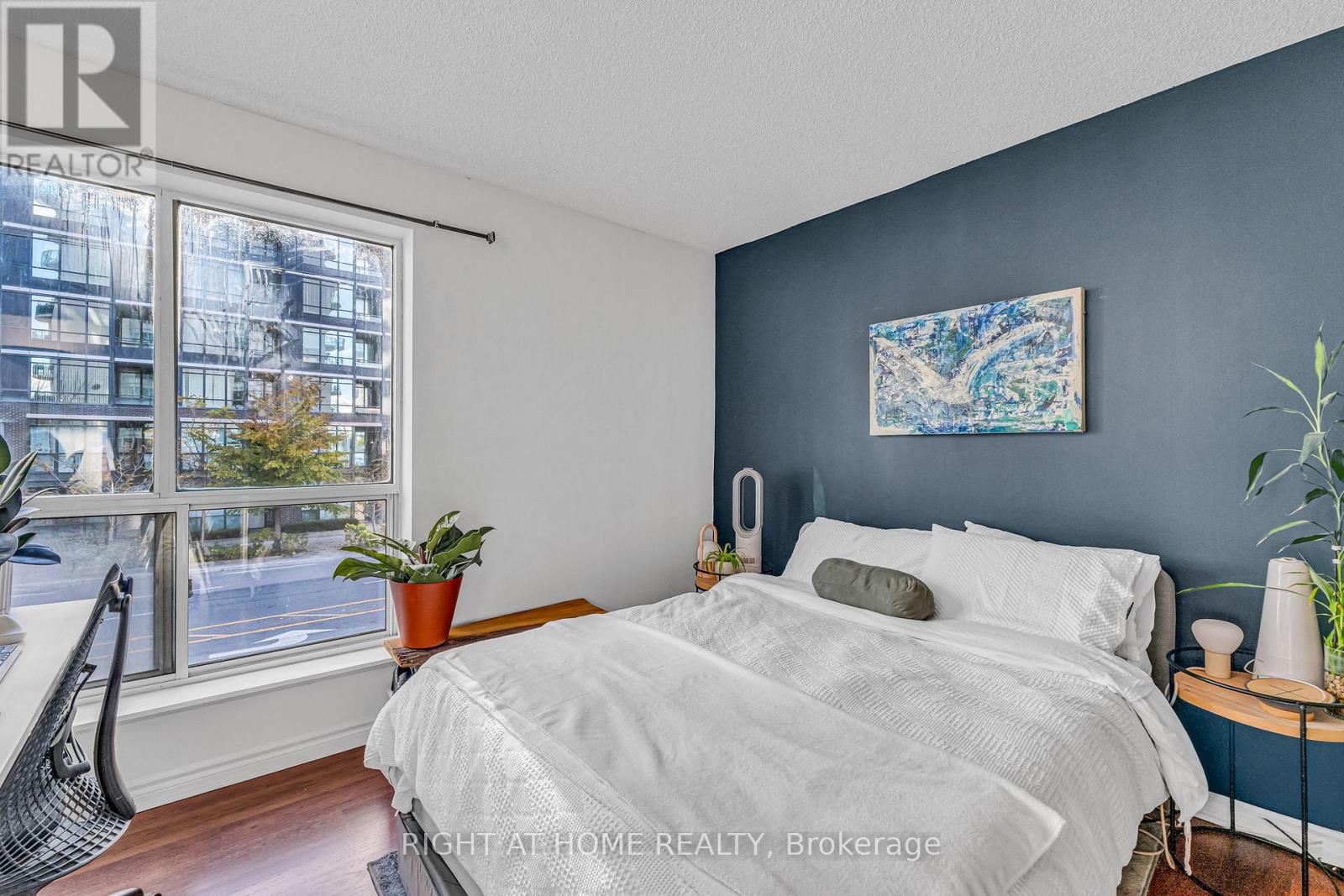 202 - 600 Queens Quay W, Toronto, Ontario  M5V 3M3 - Photo 5 - C12538322