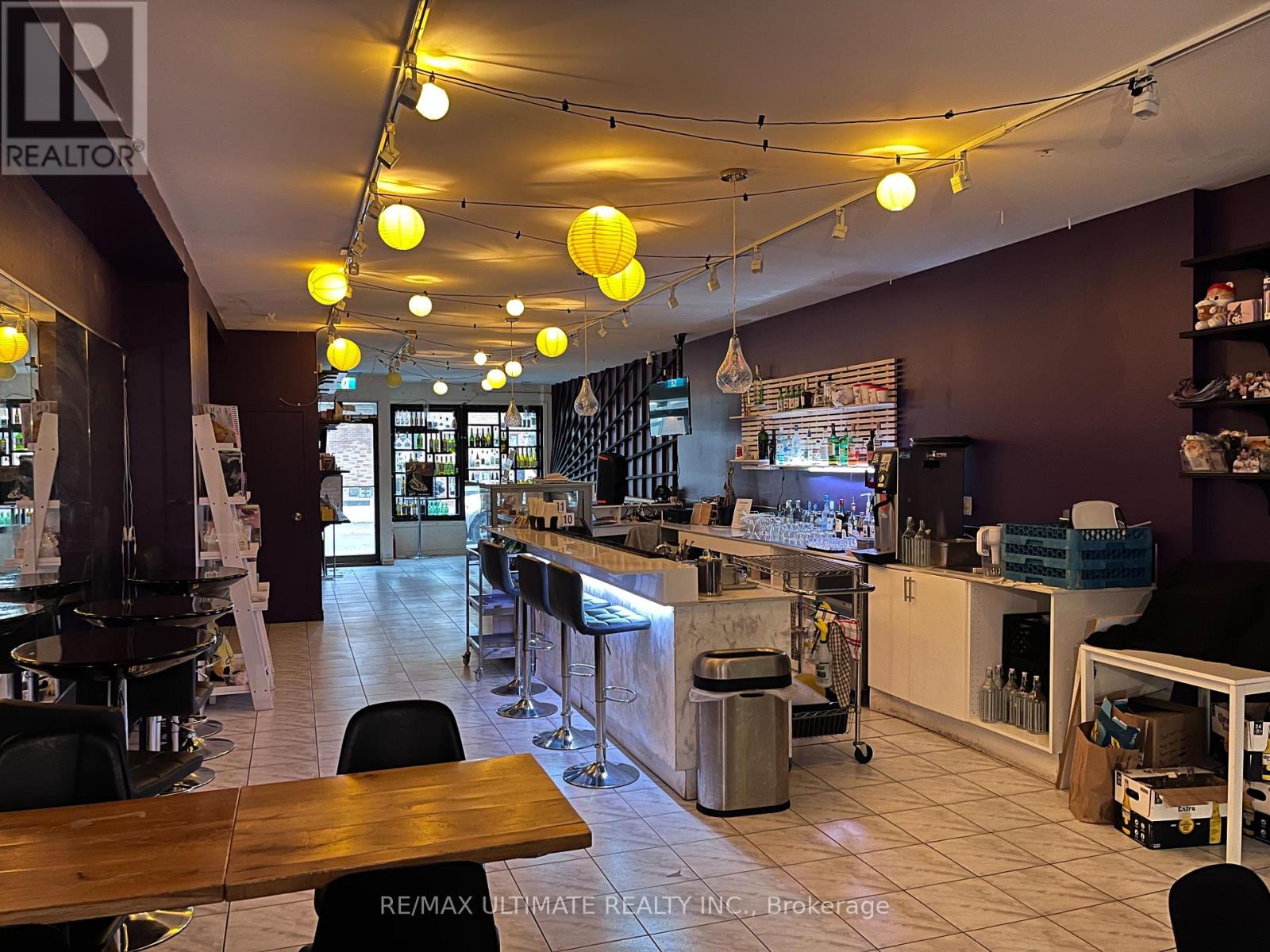 1193 DUNDAS STREET, Toronto, Ontario