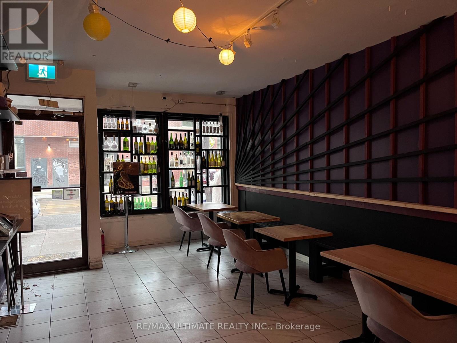 1193 Dundas Street, Toronto, Ontario  M6J 1X3 - Photo 2 - C12538390