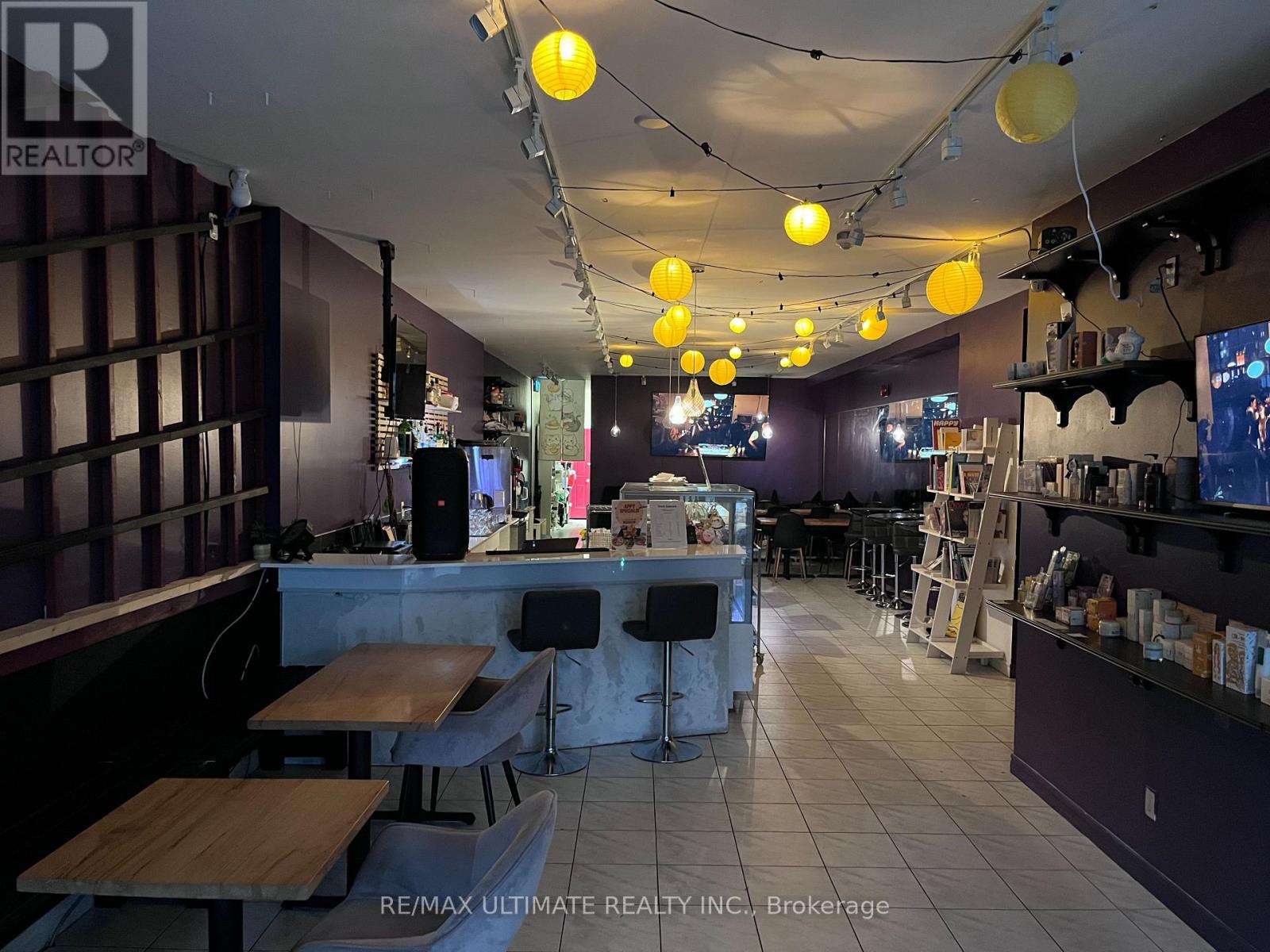 1193 Dundas Street, Toronto, Ontario  M6J 1X3 - Photo 3 - C12538390